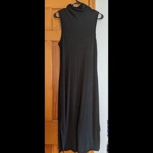 Black Sleeveless Midi Dress